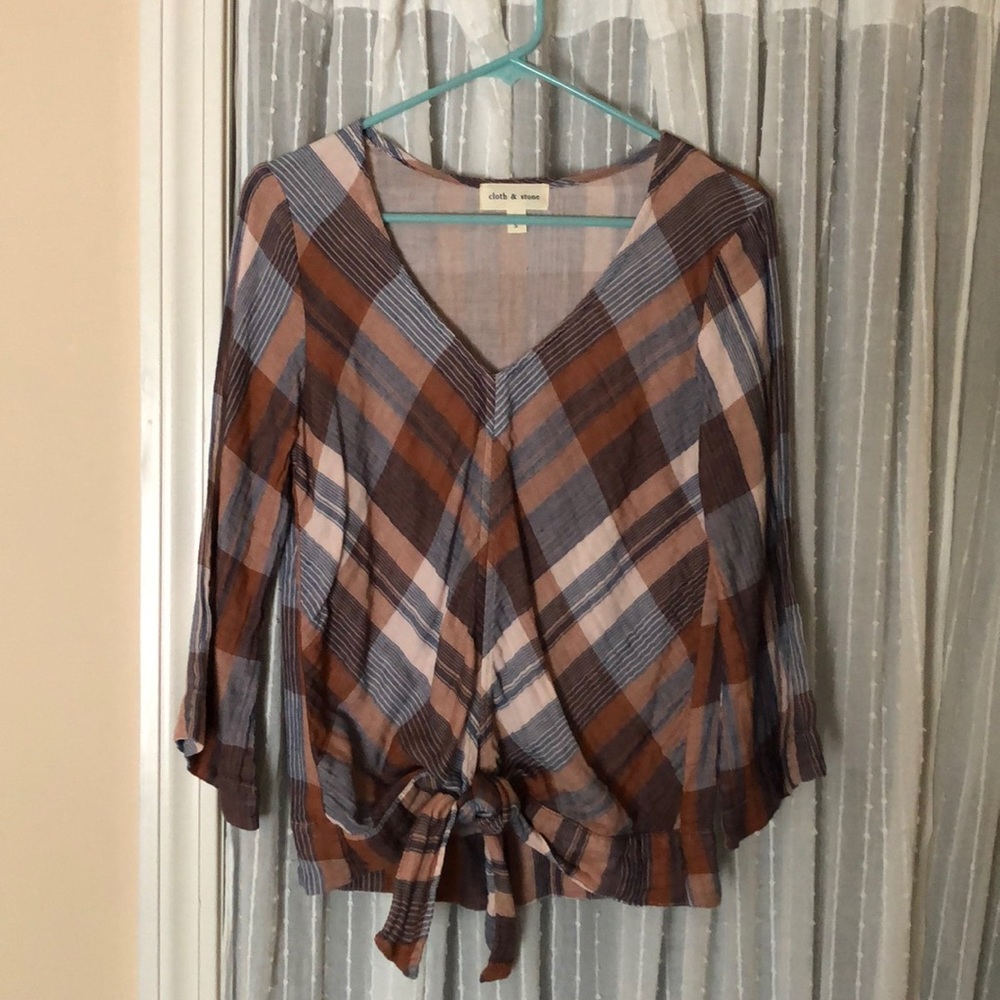 Cloth & Stone lightweight plaid 3/4 sleeve top